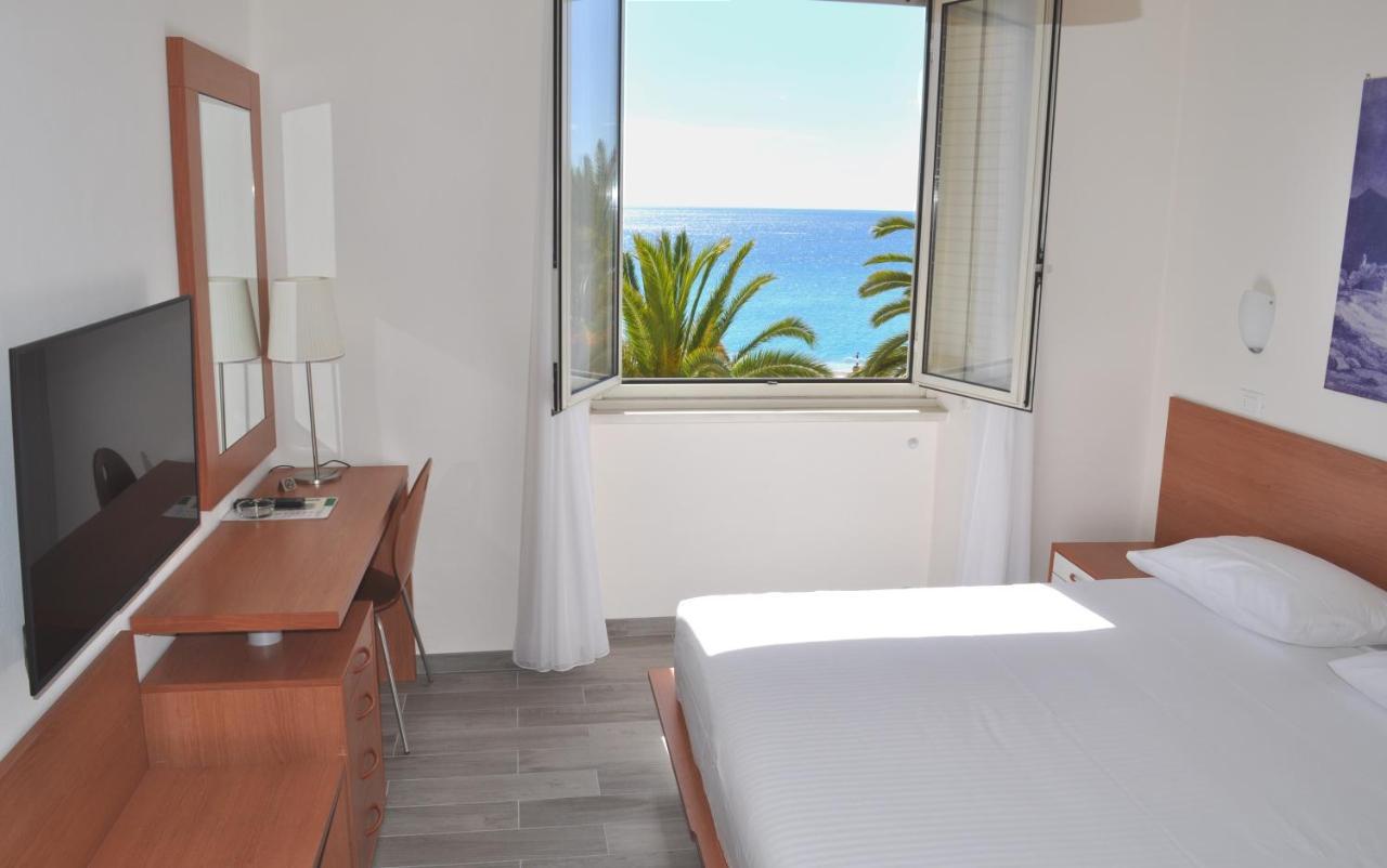 Hotel Boncardo Finale Ligure Eksteriør bilde