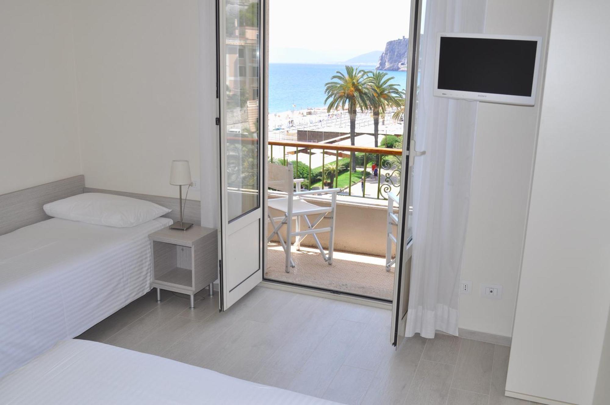 Hotel Boncardo Finale Ligure Eksteriør bilde