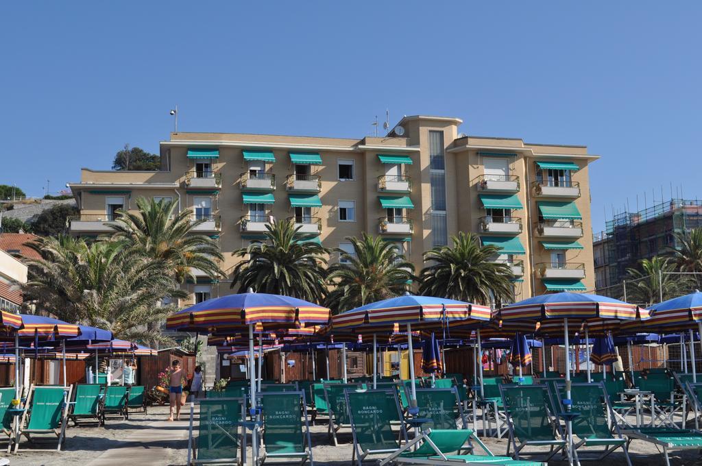 Hotel Boncardo Finale Ligure Eksteriør bilde