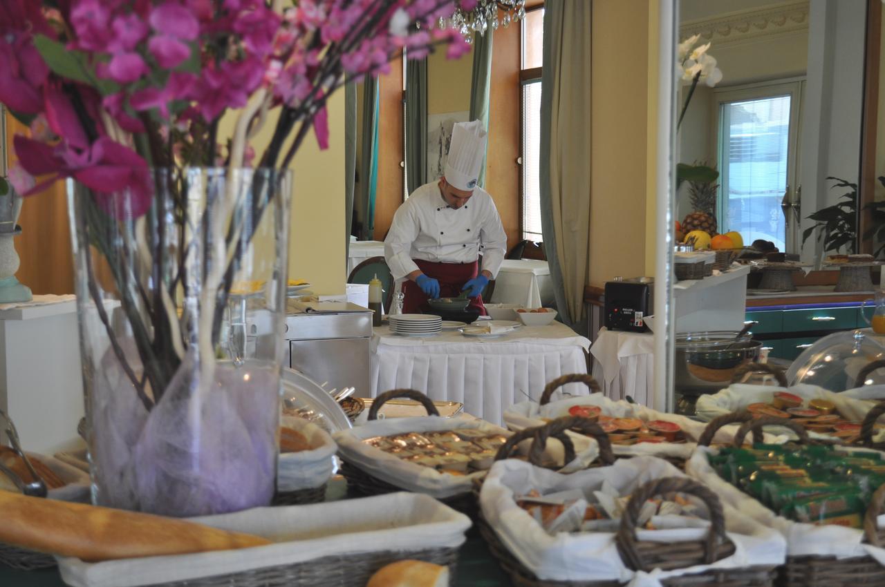 Hotel Boncardo Finale Ligure Eksteriør bilde